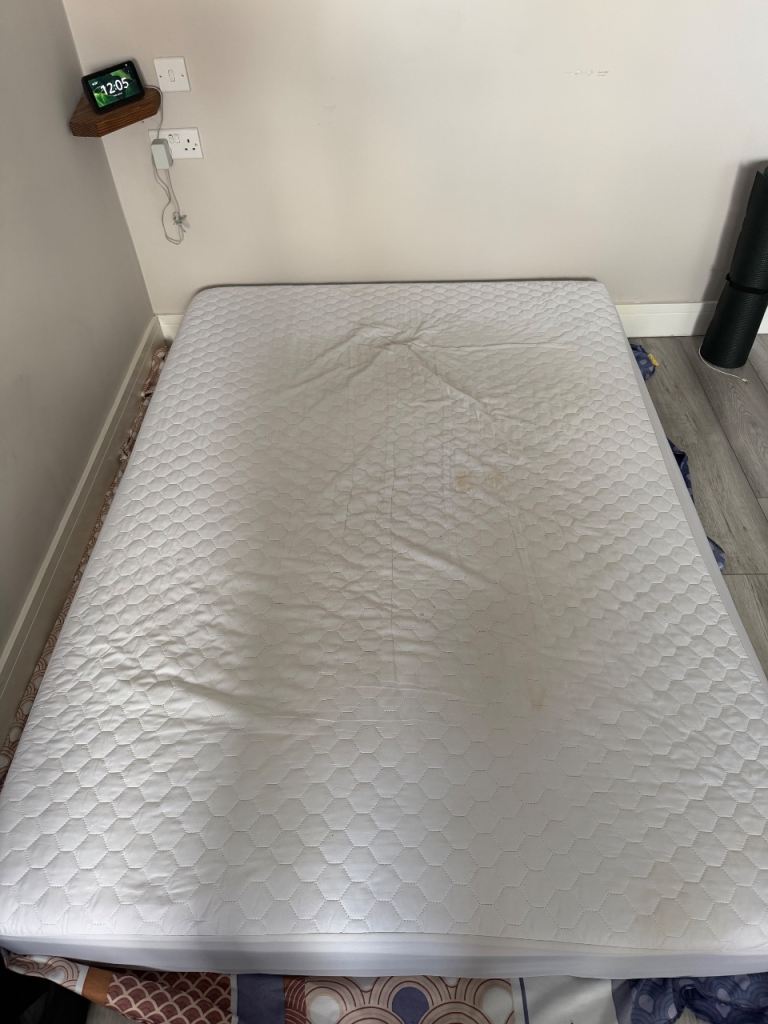 Emma Premium Double Mattress – White Memory Foam, Good Condition