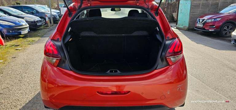 PEUGEOT 208 1.6 BlueHDi Allure 2015