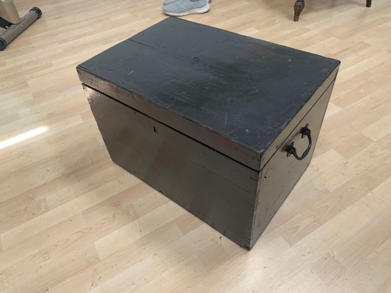 Vintage Black Wooden Storage Chest/Trunk – Good Condition