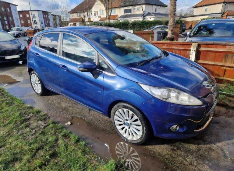 Ford Fiesta Titanium 1.4 Petrol 2009 Blue 5-Door Bargain