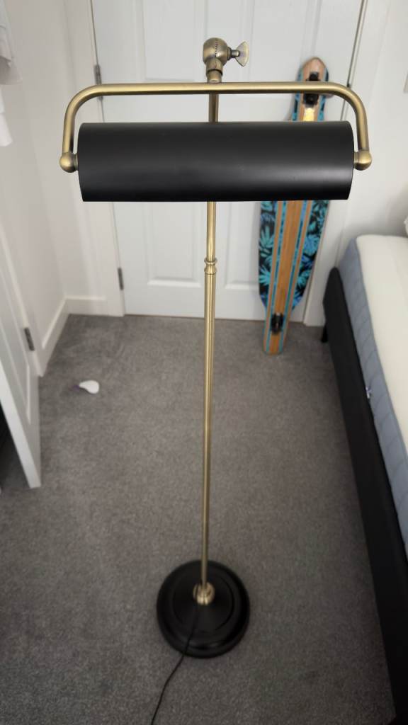 Banker floor lamp