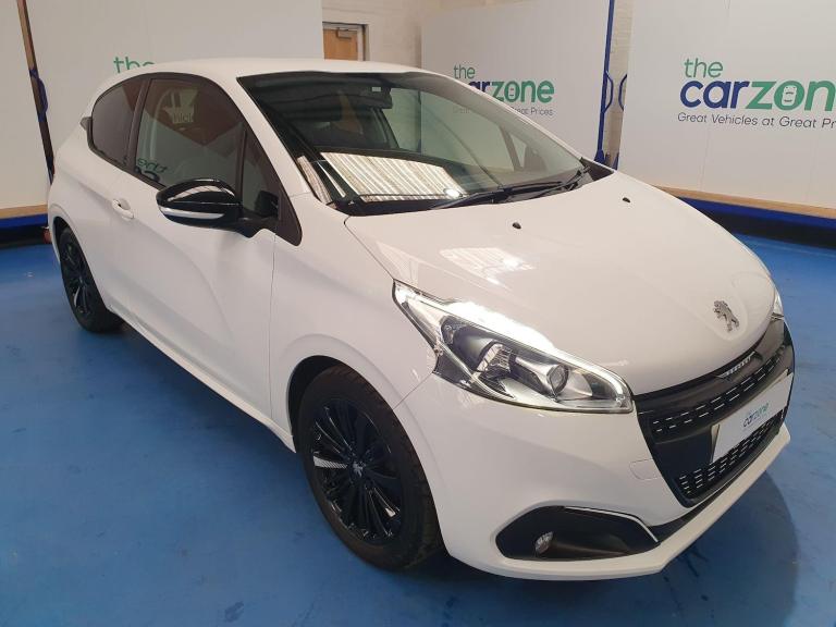  Peugeot 208 1.2 PureTech Black Edition Euro 6 3dr Petrol Manual