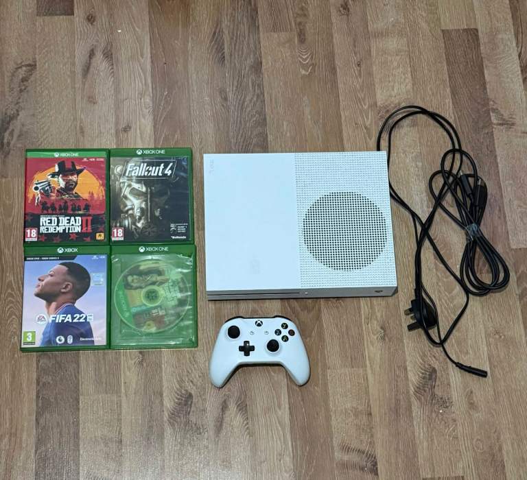 ✔️ XBOX ONE S CONSOLE BUNDLE WITH CONTROLLER, 4 GAMES, RED DEAD, CABLES! ✔️