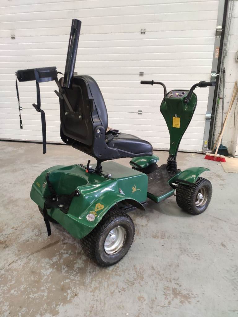 Golf buggy grasshopper  reduced to clear
