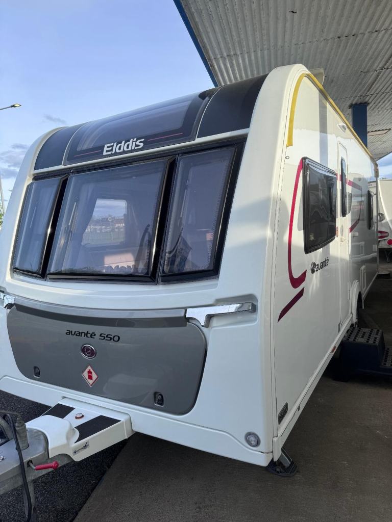 Elddis Avante 550, Yr2018, Rear Fixed Island Bed
