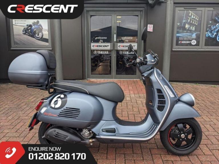 PIAGGIO VESPA GTV 300 SEI GIORNI 2023 - 1 OWNER - MATCHING TOPBOX - NEW RR TYRE