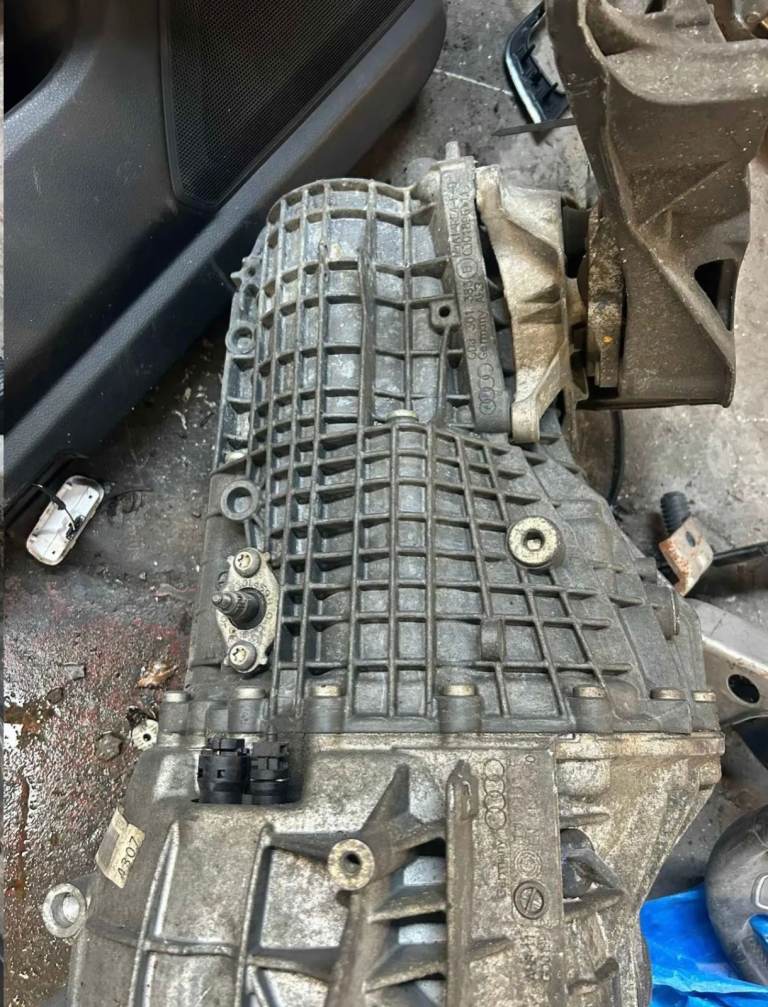 AUDI A4 A5 A6 QUATTRO MANUAL GEARBOX - GREAT CONDITION