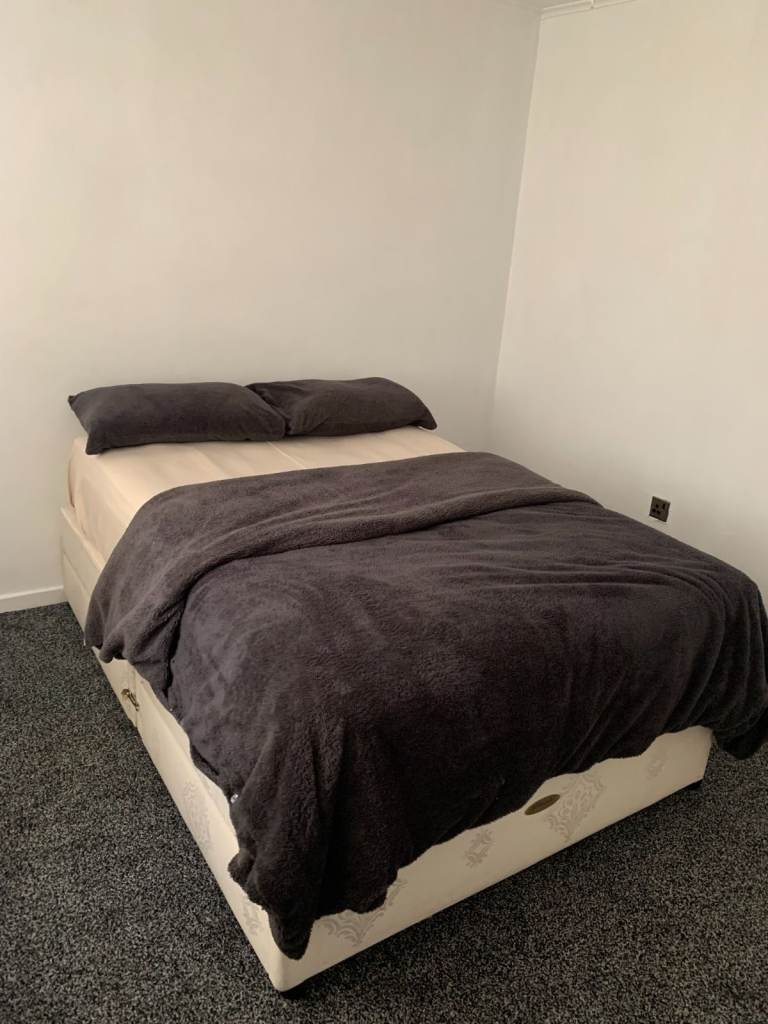 Flat Share £400 PCM