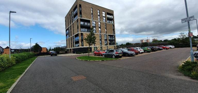 Two Bedroom Furnished Flat - Auckland Wynd (Dalmarnock)