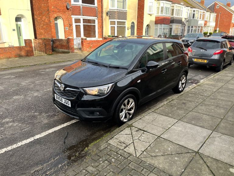 image for VAUXHALL CROSSLAND X SE 2018 1.2 PETROL BLACK PORTSMOUTH 