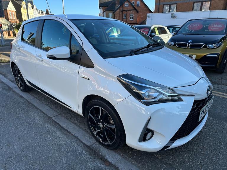 2018 Toyota Yaris 1.5 VVT-h Design Petrol Hybrid E-CVT Euro 6 (s/s) 5dr Only