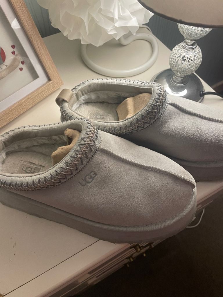 UGG Grey Suede Slippers – quite worn out 