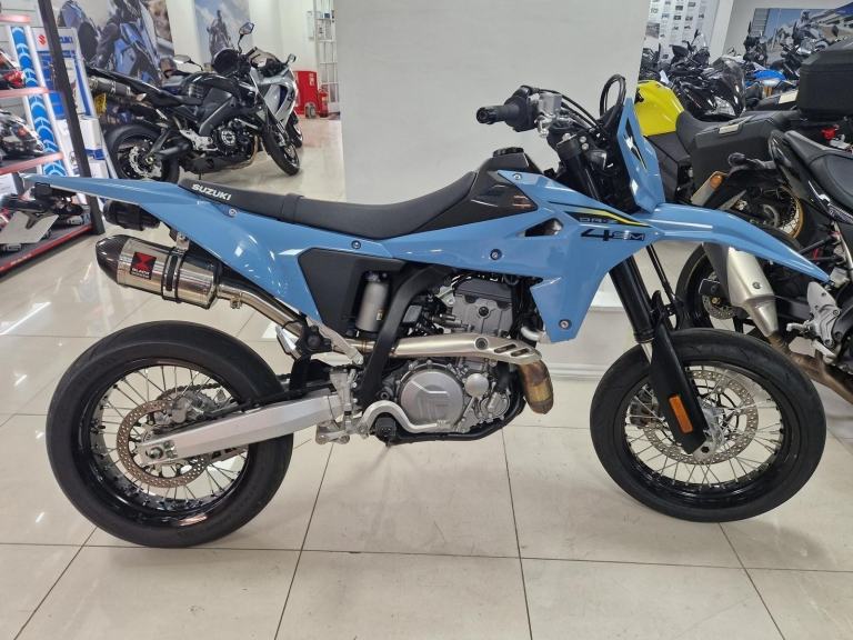 2025 SUZUKI DRZ400SM IN BLUE