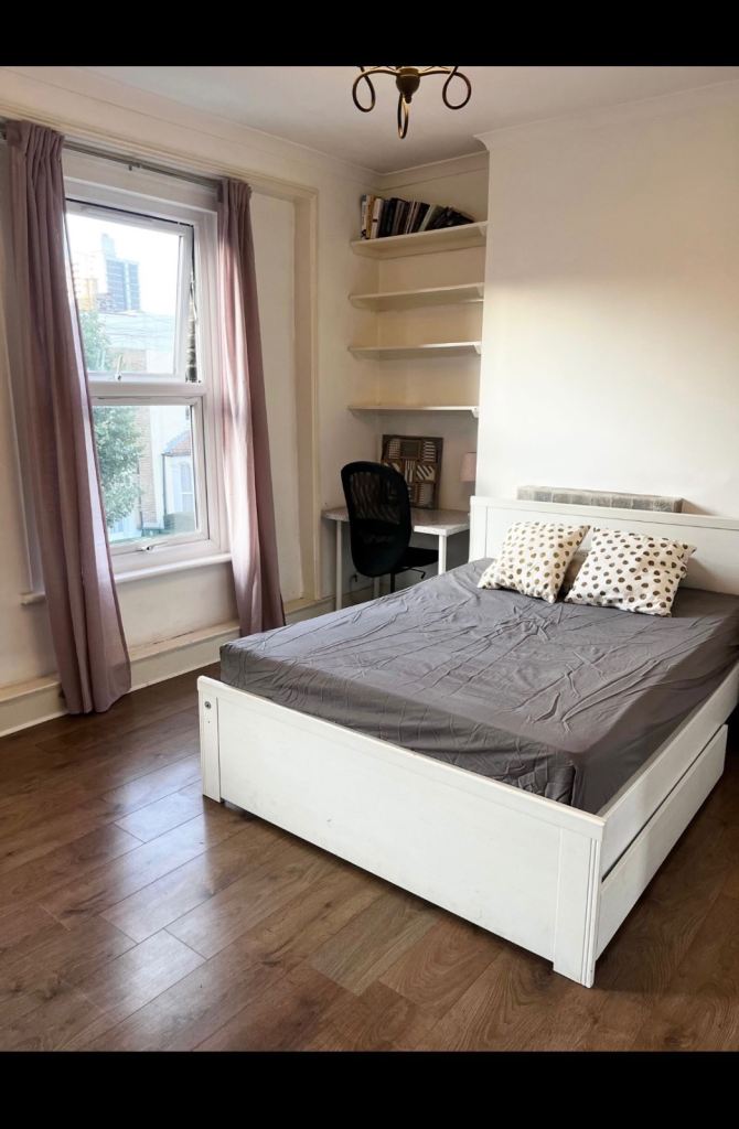 A very Large Double Bedroom to Rent in Stratford, E15.