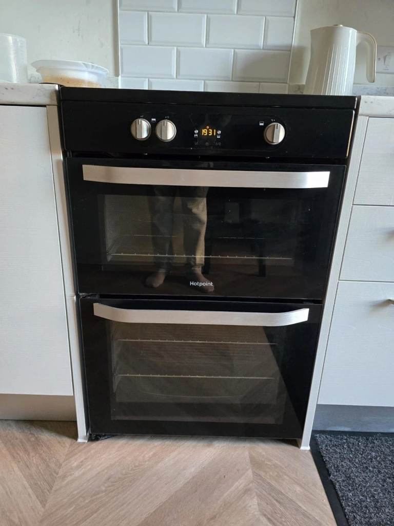 Hotpoint Induction Cooker with Double Oven  - Electric