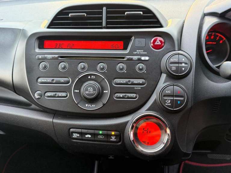 2012 Honda Jazz 1.4 i-VTEC EX CVT | Top Spec | Panoramic Roof | Low Miles