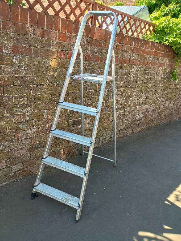 £15 step ladder 5 step 