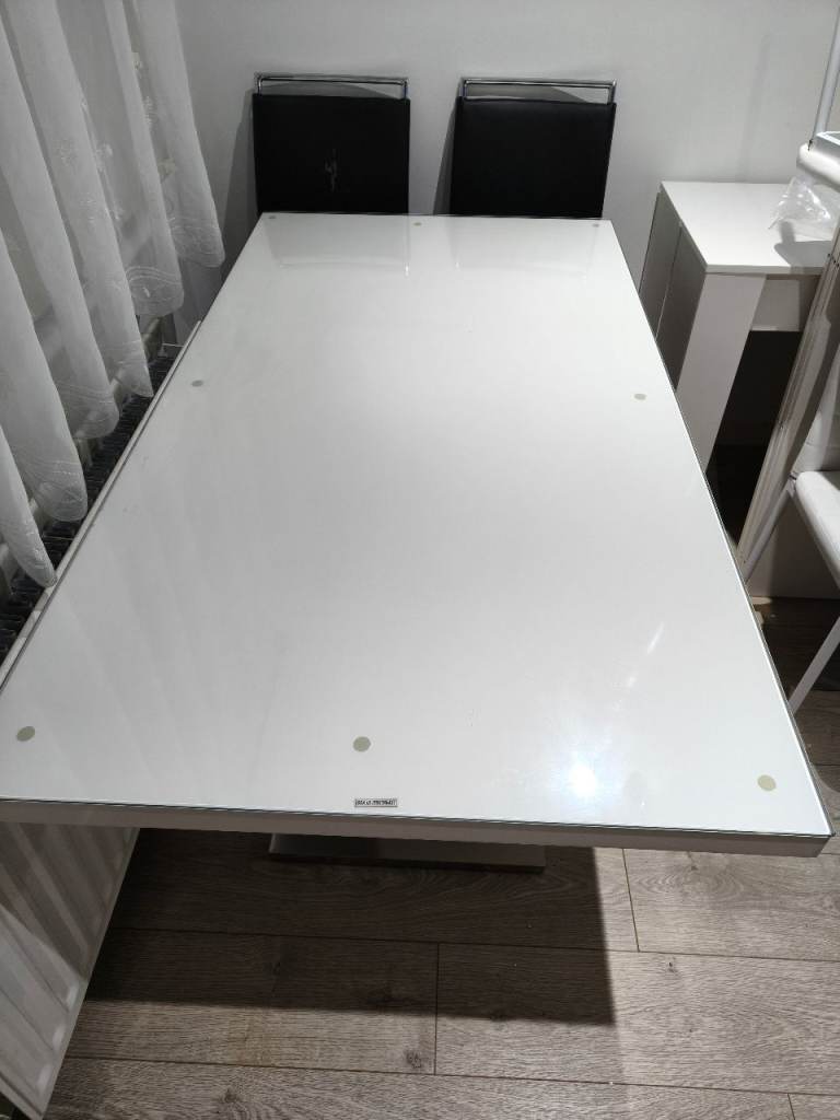 Dinning table 