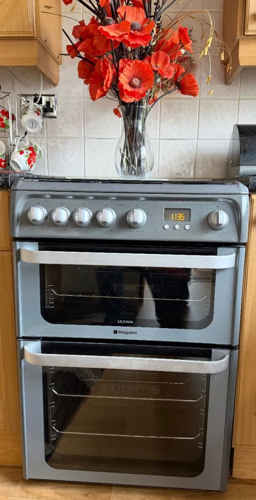 Hotpoint 60cm Gas Cooker, Double Oven & Grill