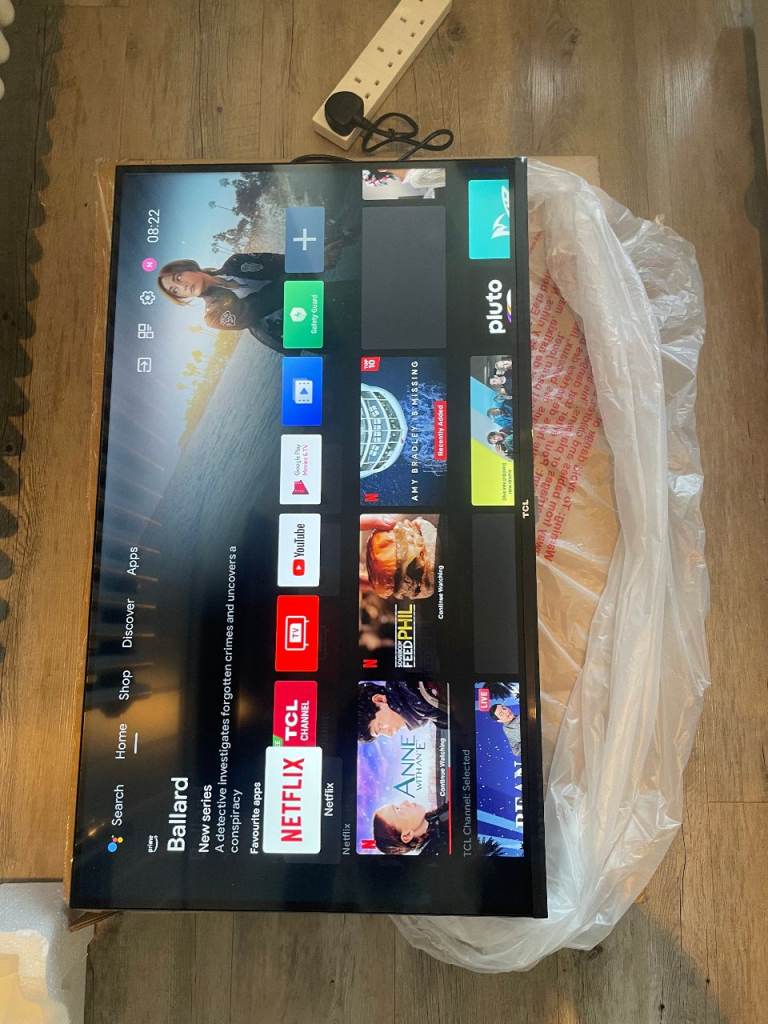 TCL 32 inch Smart Android TV (FHD) - barely used, boxed with all accessories