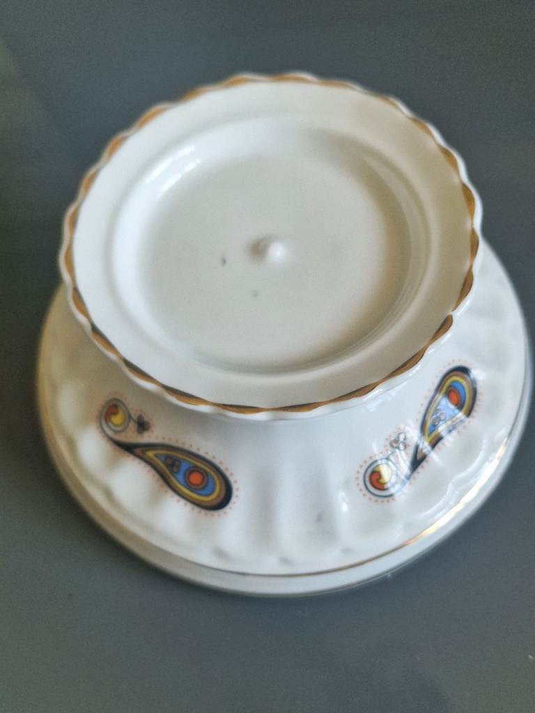 Vintage Royal Tara Fine Bone China Pillar Candle Holder/Bowl with Gold Trim
