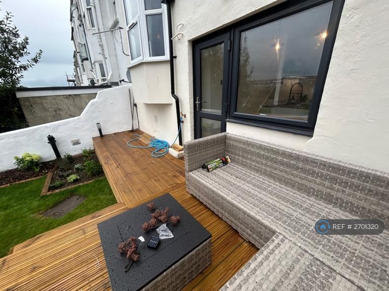 1 bedroom flat in Wakefield Road, Brighton, BN2 (1 bed) (#2701320)
