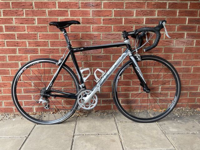 Beautiful Orbea Aqua Black Edition Road Bike – Sora – SR20 Wheels