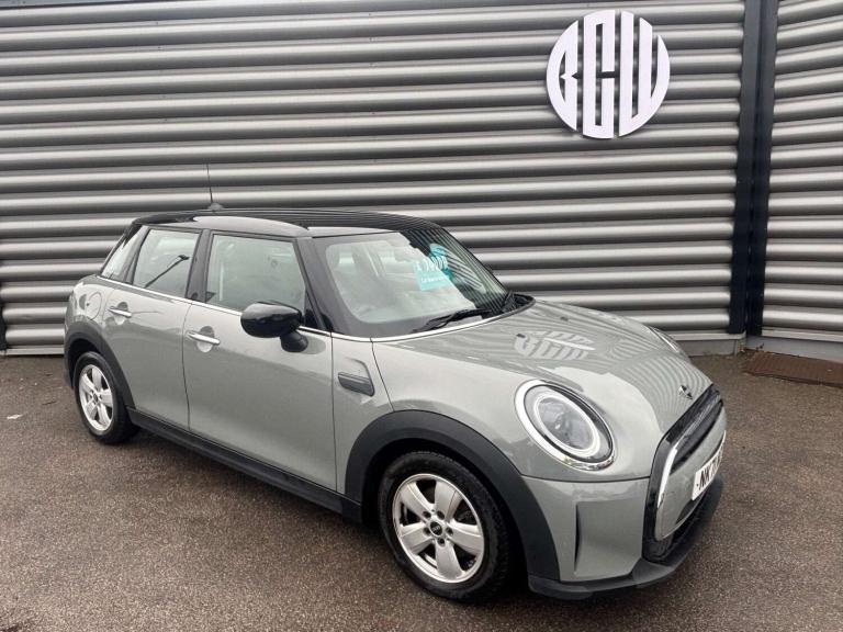 2021 MINI Hatch 1.5 Cooper Classic 5dr Hatchback Petrol Manual