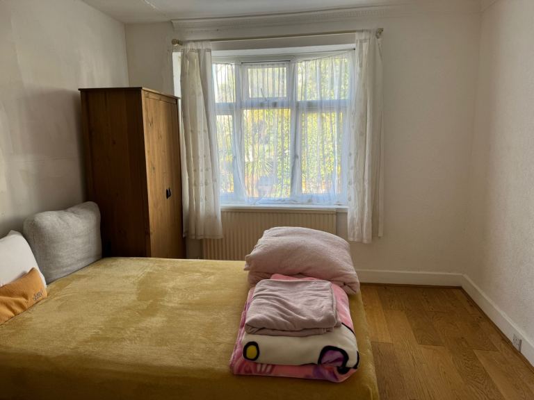 Double room in New Malden 