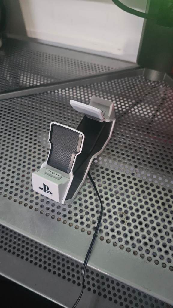 PS5 DualSense Charging Station – Good Condition