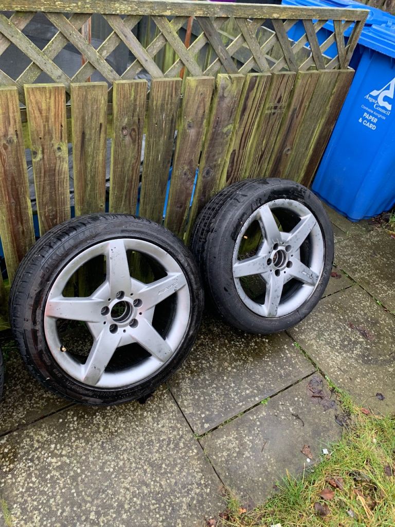 17” Mercedes AMG alloy wheels in need of refurbishment 