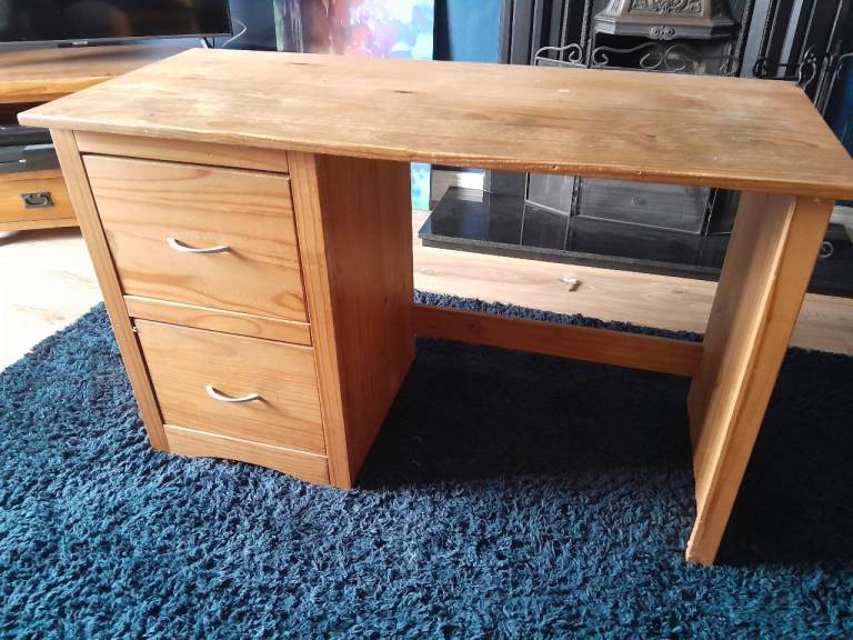 Wooden Desk with Drawers – Fair Condition