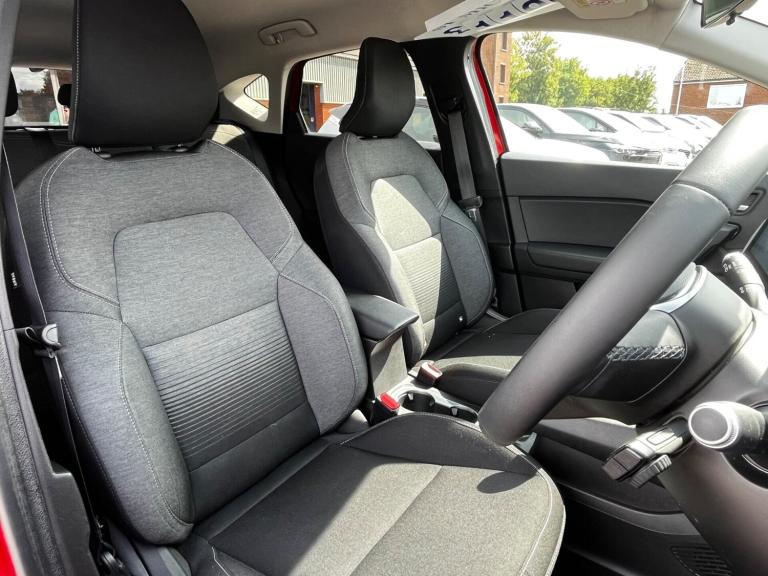 2020 Renault Captur ICONIC TCE Hatchback Petrol Manual