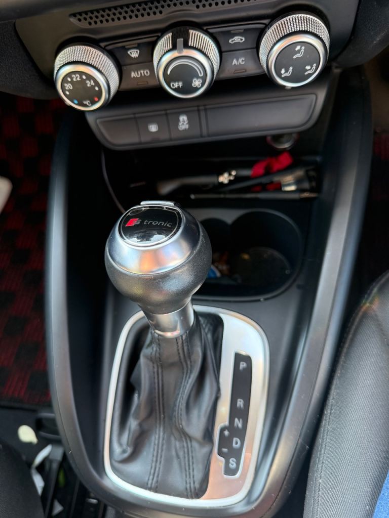 Audi, 2011, 1380 (cc)