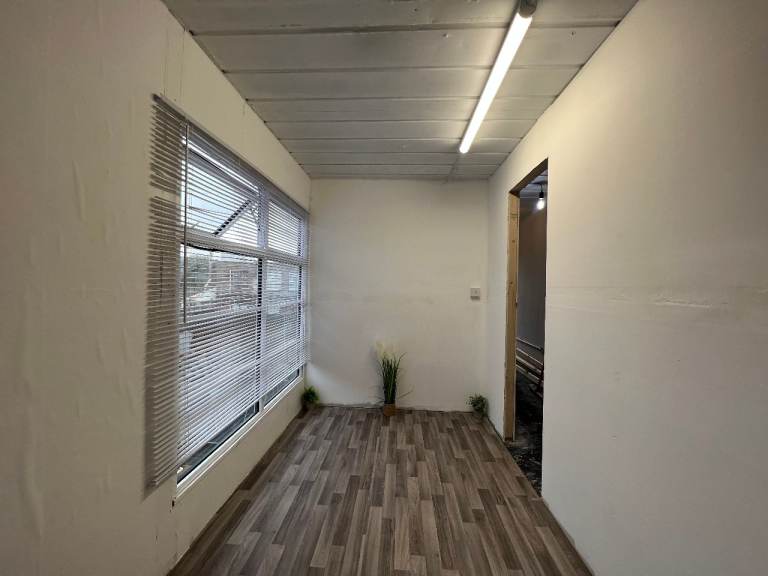 Beauty Studio - Hairdresser/ Lashes,  Storage Spaces to Rent East London