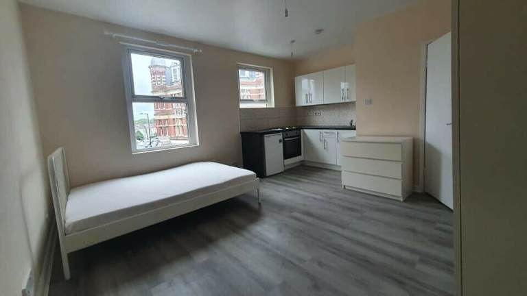 NICE DOUBLE STUDIO FLAT TO LET IN HARRINGAY