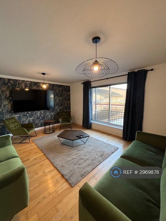 4 bedroom flat in Riverview Drive, Glasgow, G5 (4 bed) (#2969878)
