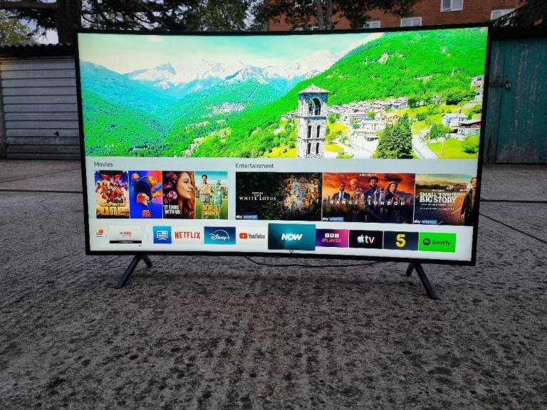 Samsung 55" Curved 4K Ultra HD Certified HDR Smart TV