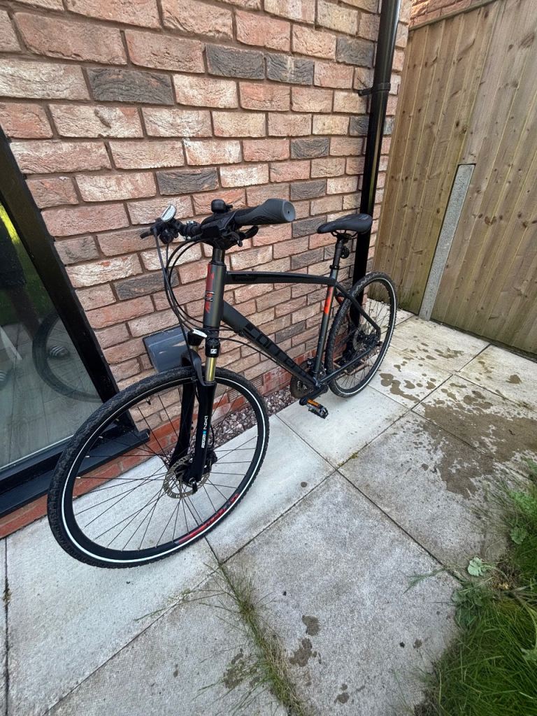 Carrera Crossfire hybrid bike 