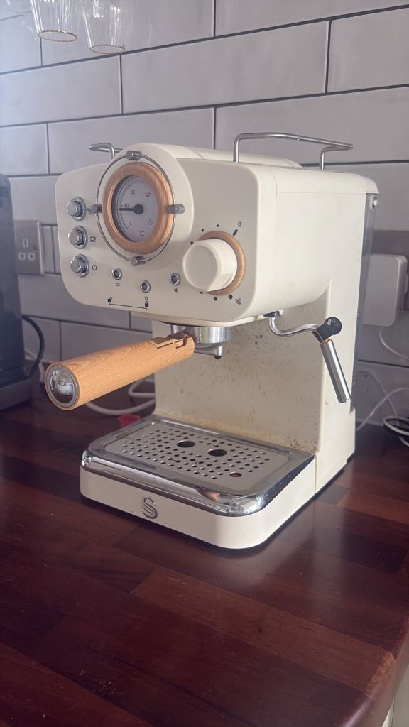 2nd hand espresso machine. Bought for 90 want 15 collection