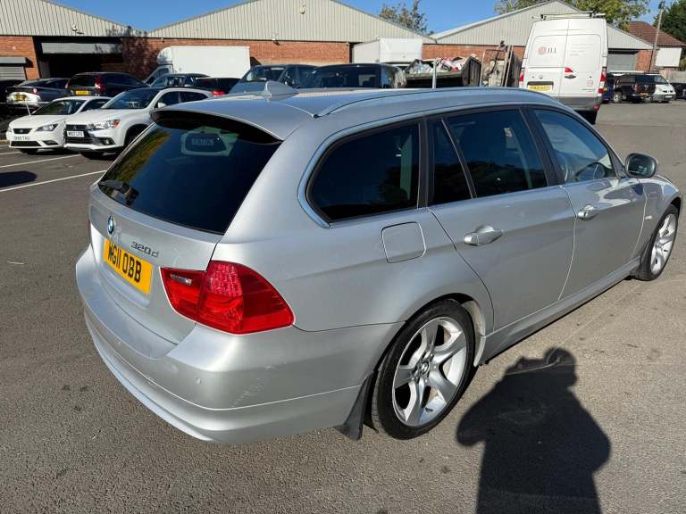 BMW 3 SERIES 2.0 320d Exclusive Edition 2011