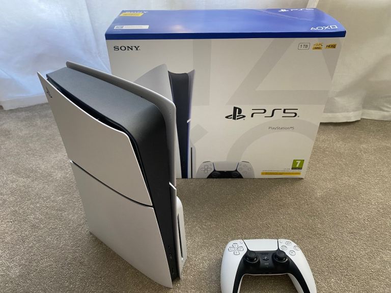 Sony PlayStation PS5 Slim Disc Edition 1TB White
