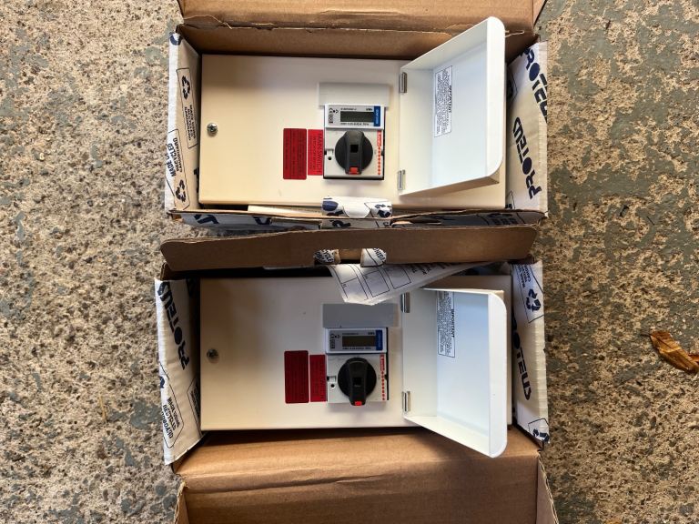 PROTEUS Metalclad 4 way Enclosure With LCD meter X2