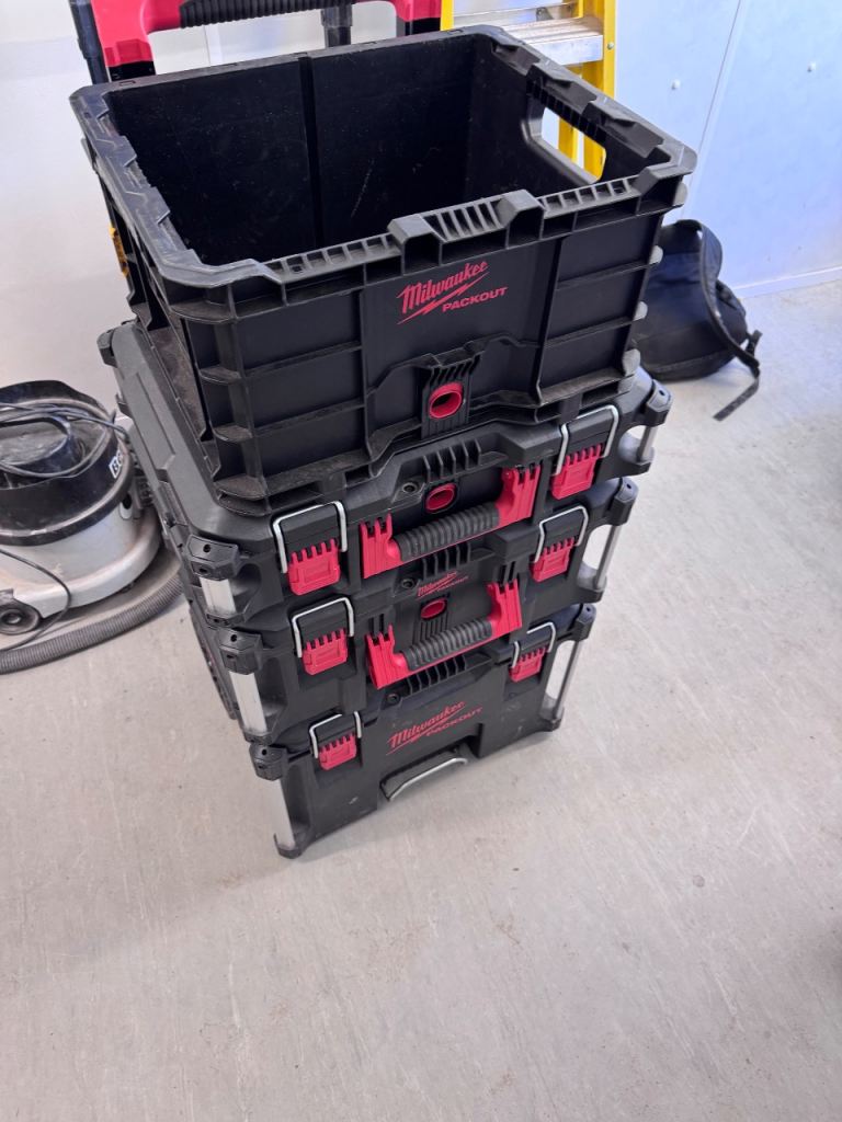 Milwaukee packout