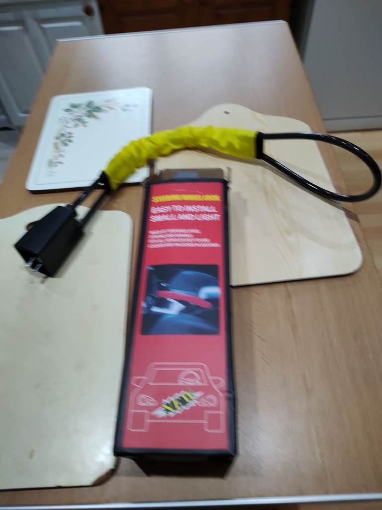 High viz steering wheel lock 