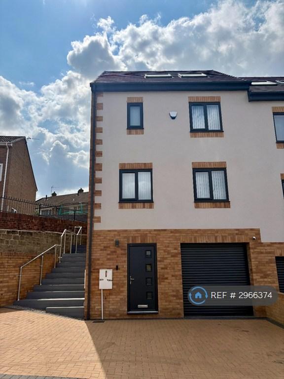 4 bedroom house in Dalton Lane, Rotherham, S65 (4 bed) (#2966374)