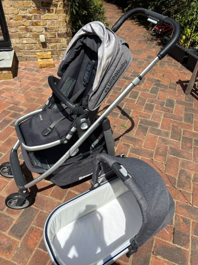 Uppababy Cruz Buggy: Pram, Carrycot & Cozyganoush bundle 