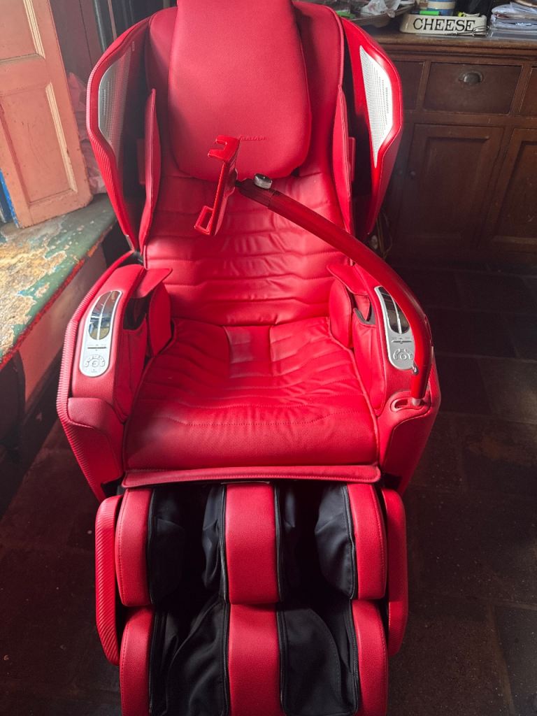 2025 OSIM Electric massaging machine 