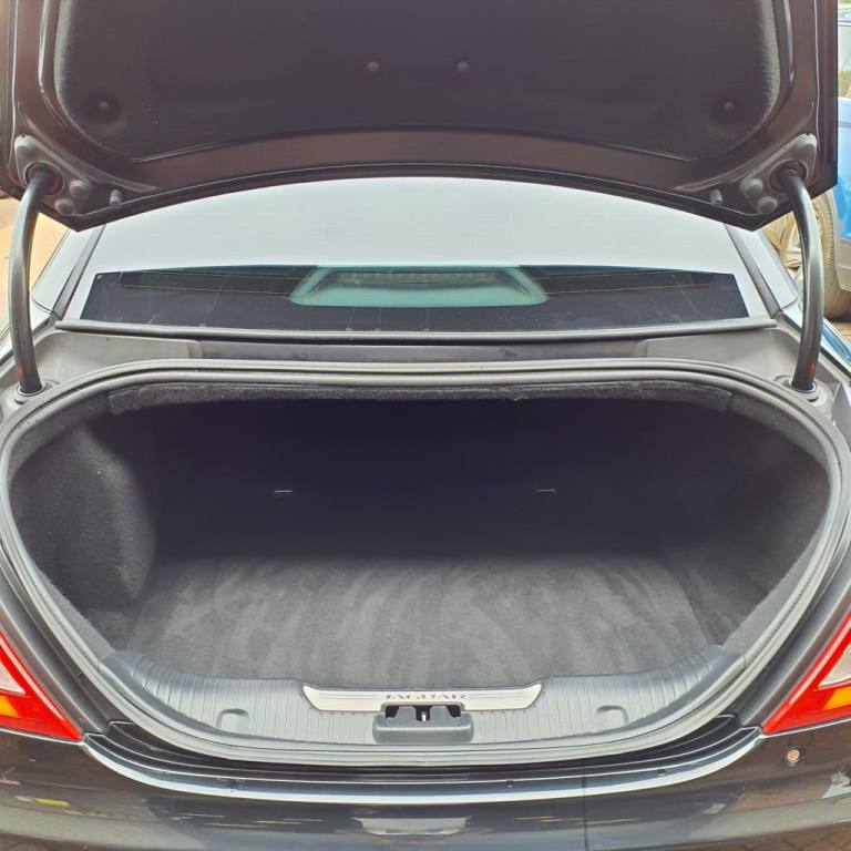 2018 68 JAGUAR XJ 3.0 D V6 PORTFOLIO 4D 296 BHP DIESEL