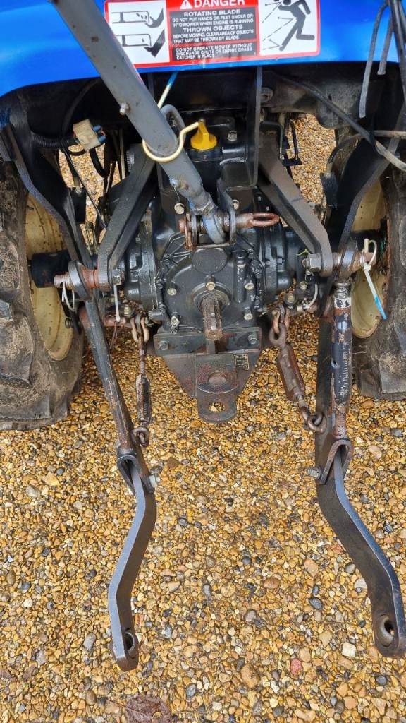 New Holland Tz24d compact tractor 4wd 2014 for mower etc..